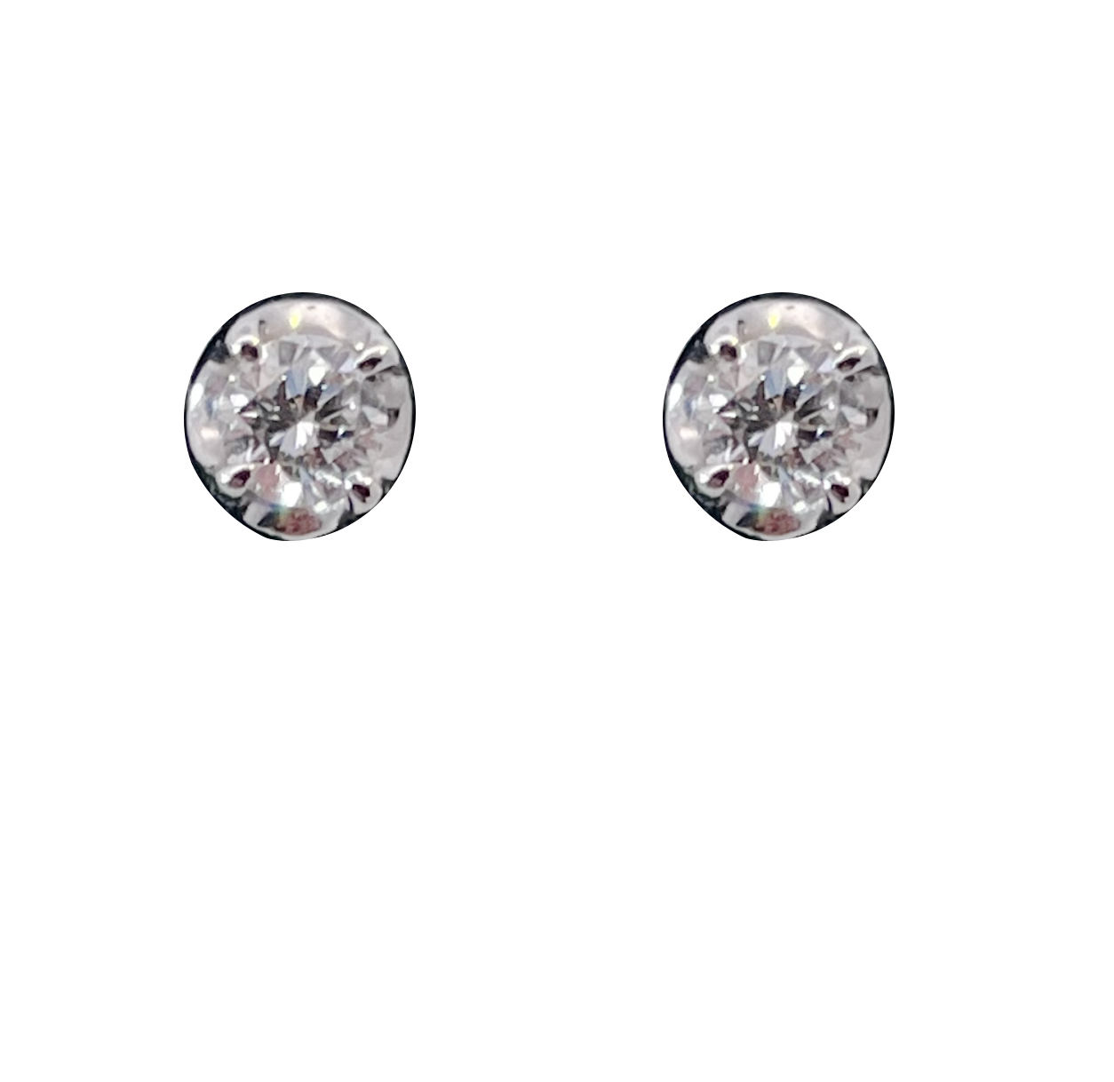 Diamond stud earring 0.15 carat each